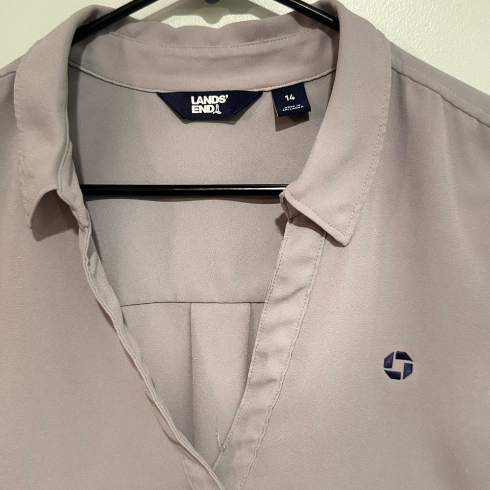 Lands' End Light Gray Shirt with Chase Logo